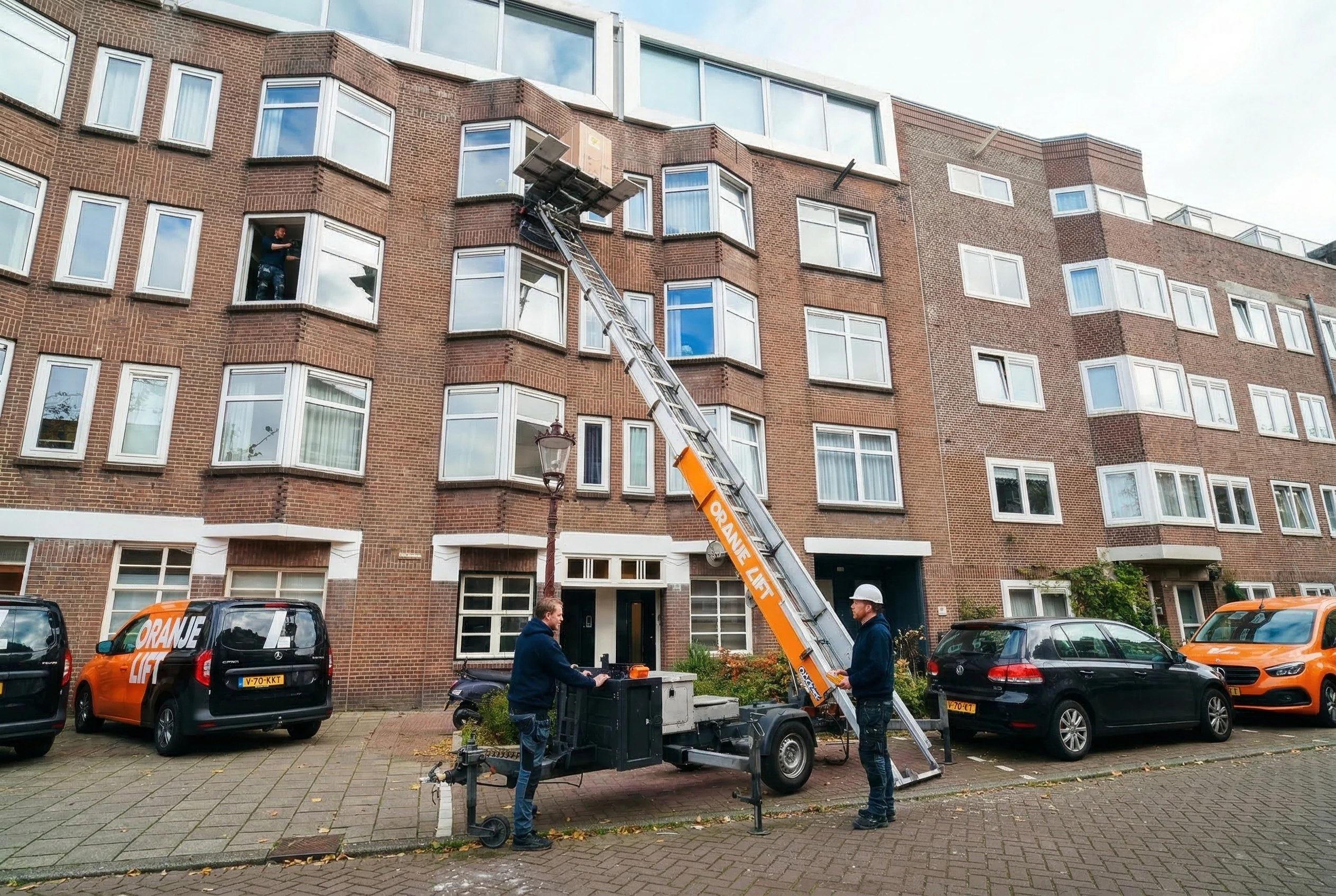 Verhuislift in actie in Rotterdam