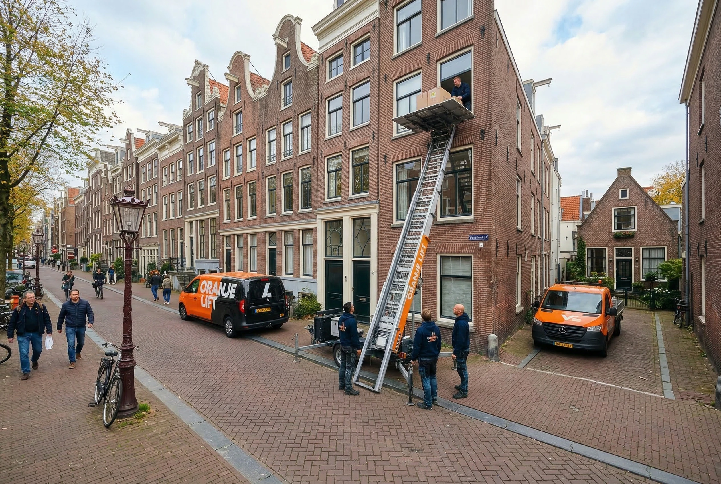Aanhangerlift in smalle straat Rotterdam